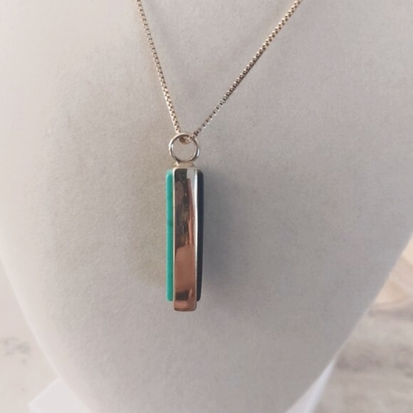 Express Faux Turquoise Necklace Long Gold Rectangle Minimalist Reversible EUC - Picture 4 of 10